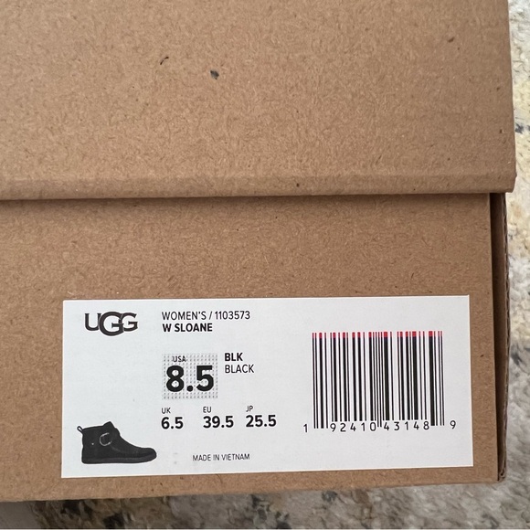 UGG Australia Sloane Ankle Booties Black Suede - Picture 9 of 9